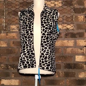 Susan Graver sleeveless zipper vest animal print S